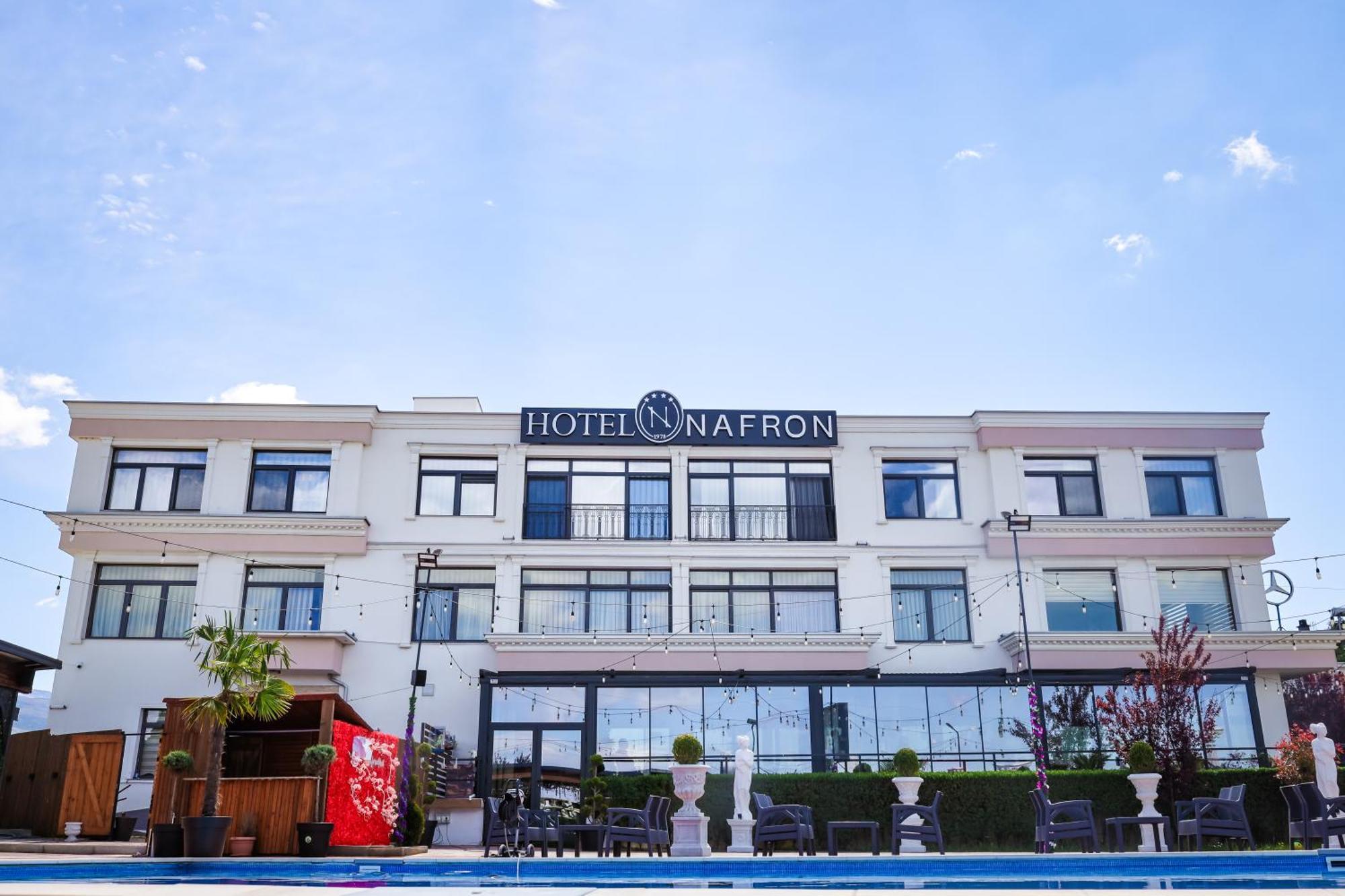 Nafron Hotel Prizren Exteriör bild