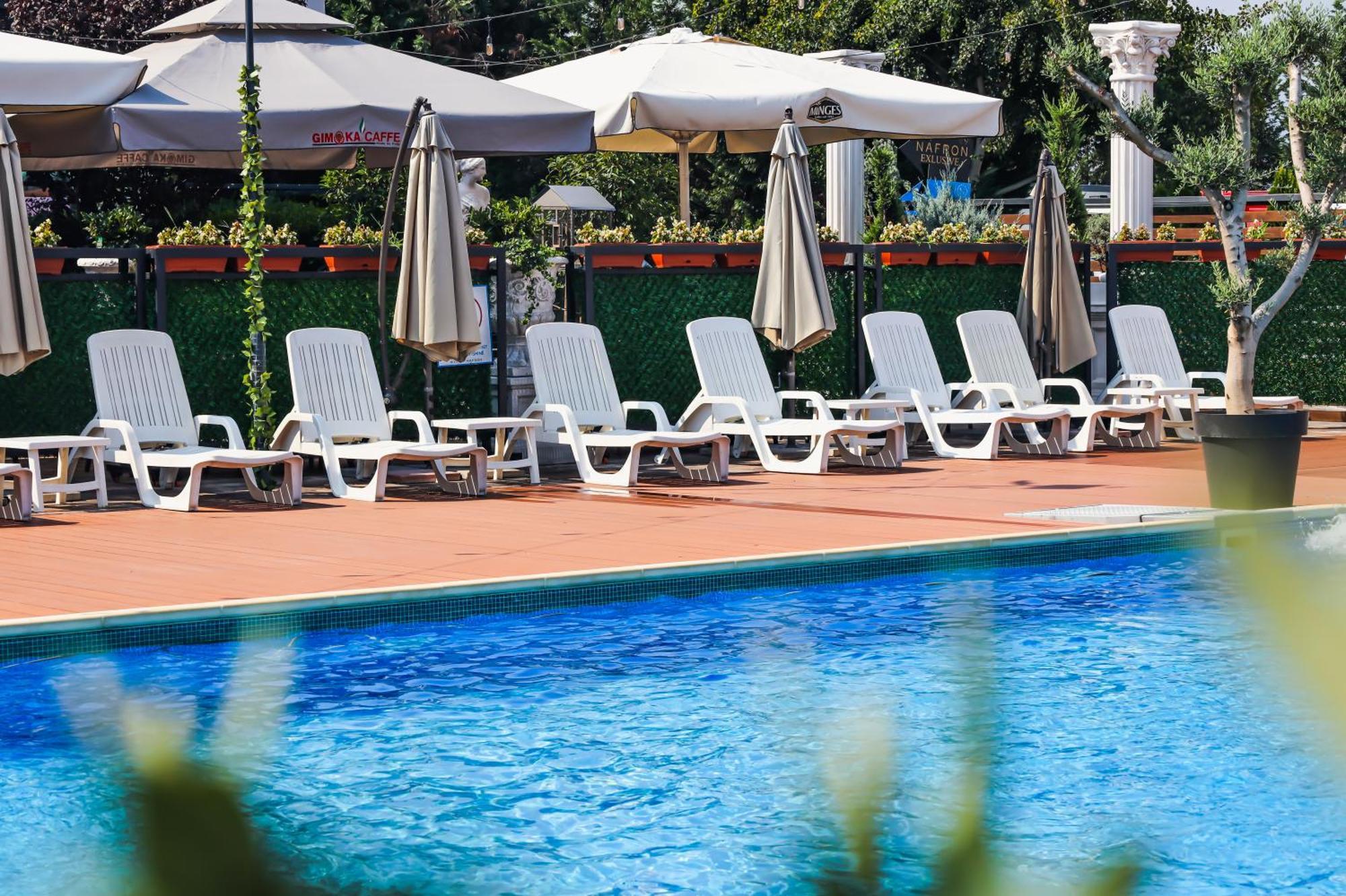 Nafron Hotel Prizren Exteriör bild